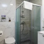 Karaka Apartment *