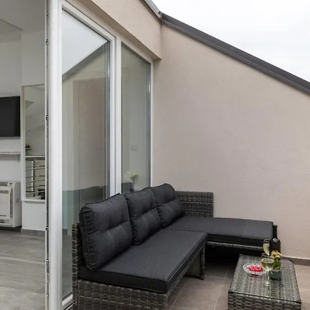 Karaka דוברובניק